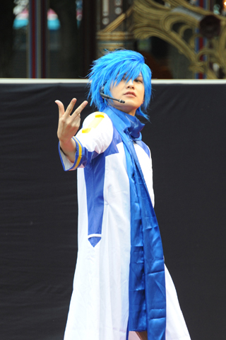 【九游体育官网】除尘迎新岁 花树系红绸 大世界开启冰雪祈福(图3) 九游体育官网